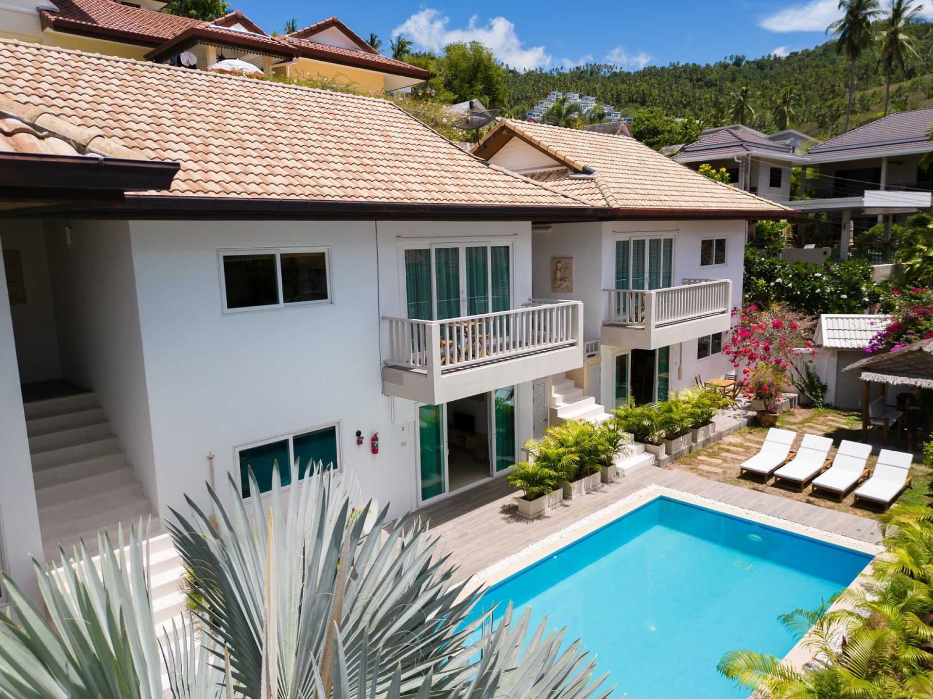 2 bedrooms apartment fully furnished , new seahorse residence