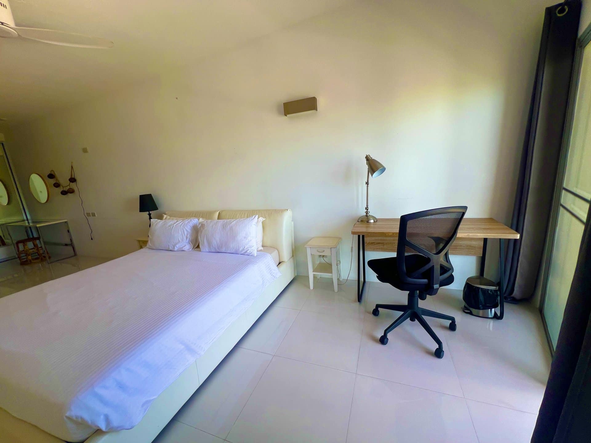 Foreign Freehold 1-Bedroom Sea View Condo – Steps to the Beach